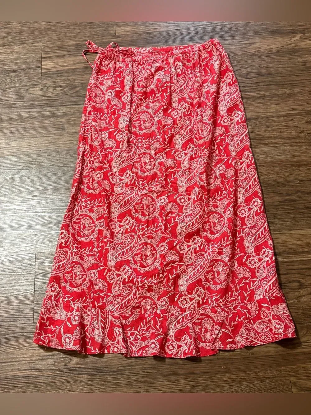 Universal thread Maxi Wrap Paisley pattern Skirt Coral Red and White XL
